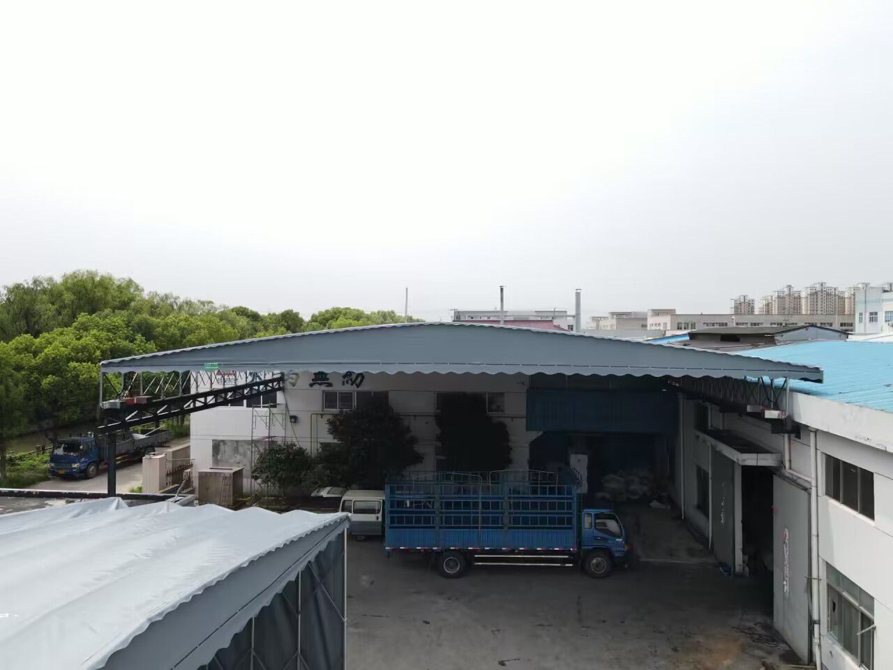 電動推拉雨棚