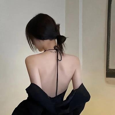女哭声